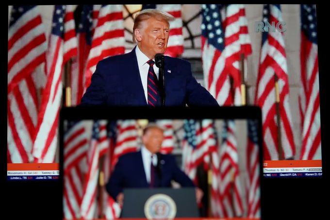 热点|特朗普将提名巴雷特担任大法官，民调显示六成美国人支持大选后定