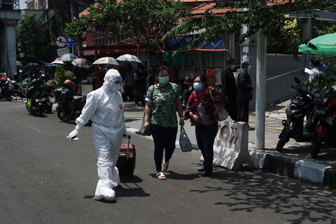 |印度中央武装警察3.6万人感染新冠，有专家估测：印确诊恐已达1亿例