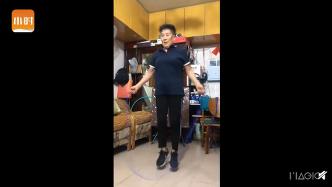 |79岁奶奶坚持健身20年，减重十几斤而且极少生病，网友直呼厉害！
