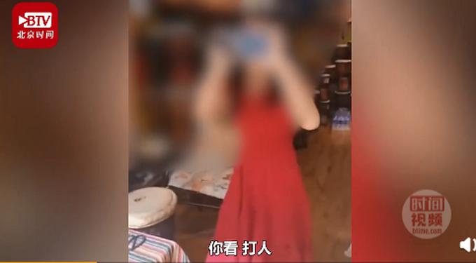 热点|官方回应大理女店员辱骂游客“没钱不要出来玩”：责令关停整改30天