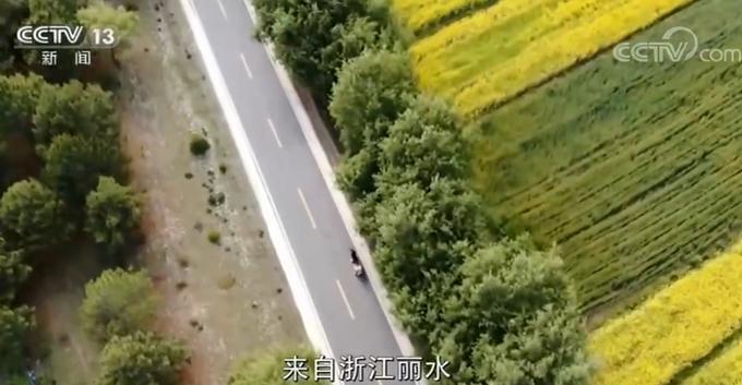 |奶爸带女儿旅行代替上幼儿园，网友对此看法不一