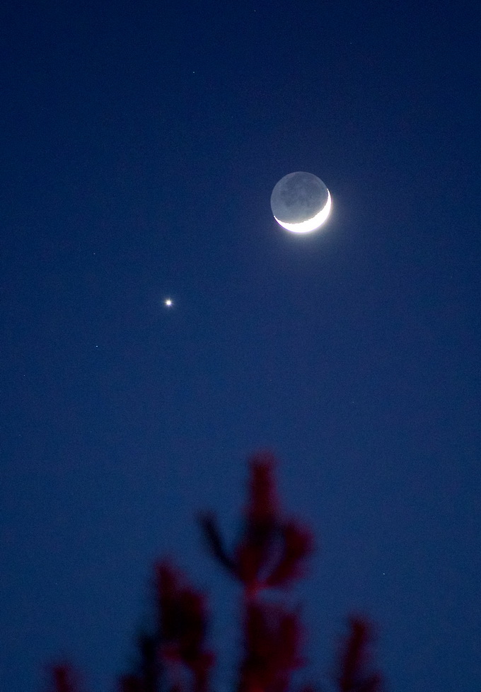 |两场天象景观将同一天上演，“火星冲日”平均每两年多才会出现一次