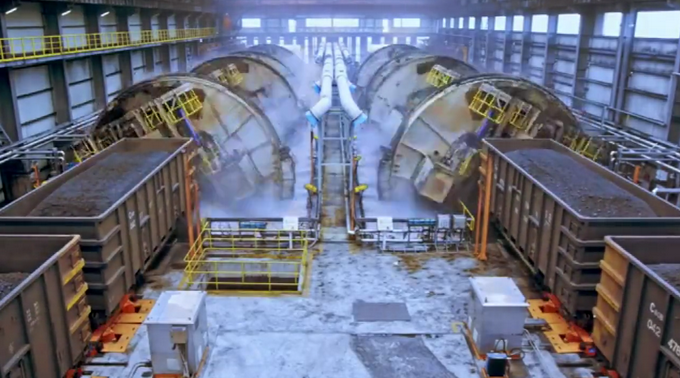 |大型“翻车”现场！这个场景你肯定没见过