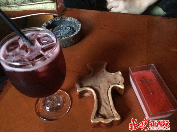 北京主题餐厅之吸血鬼:the v吸血鬼餐吧 视觉大于味觉