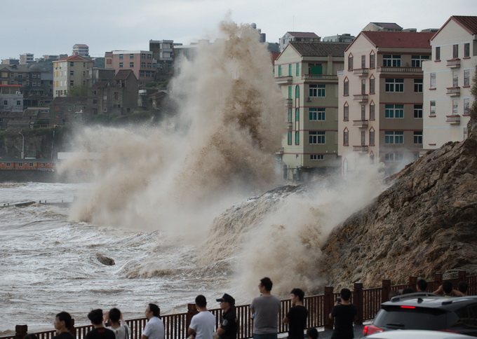 台风"泰利"袭击日本致1死3失踪 恐登陆北海道