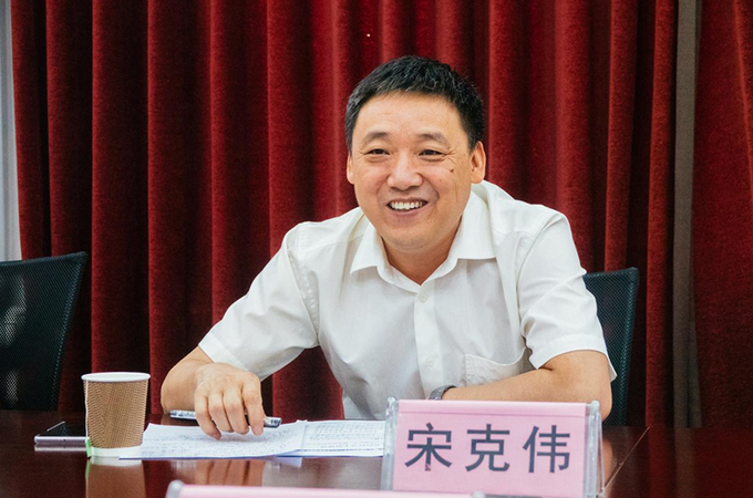 牛栏山酒厂厂长图片